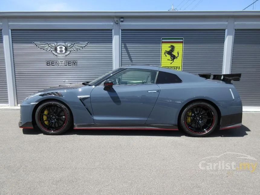 2021 Nissan GT-R Recaro Coupe