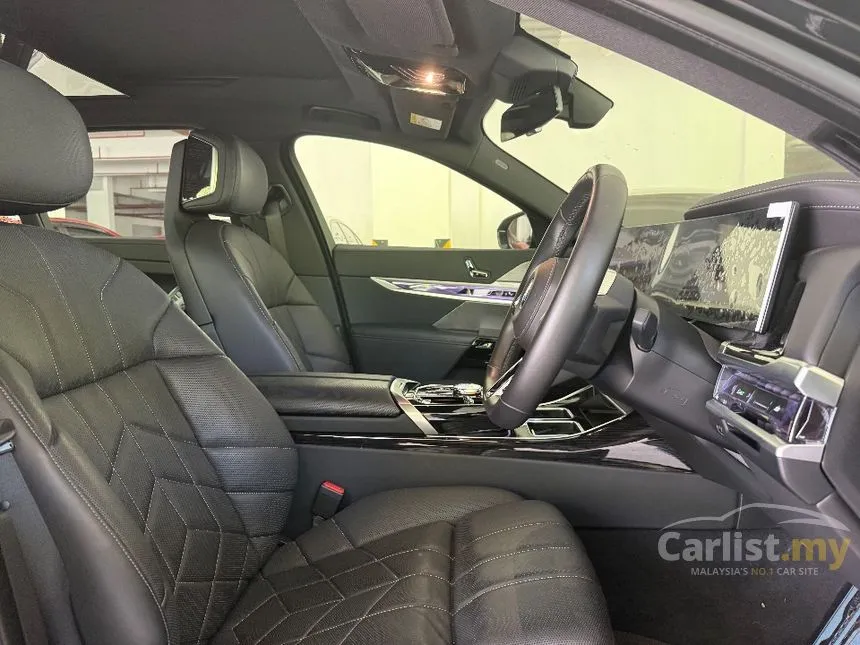 2023 BMW i7 xDrive60 M Sport Sedan