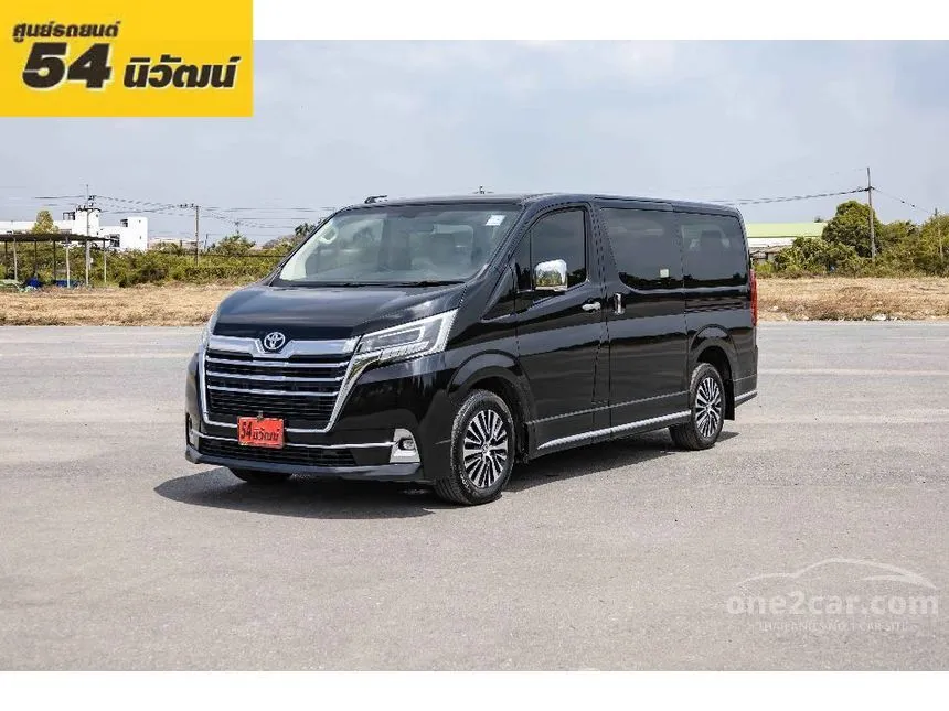 2020 Toyota Majesty Standard Van