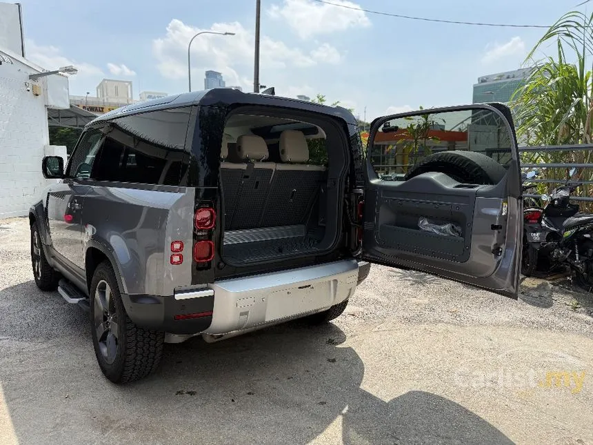 2023 Land Rover Defender 110 P300 SE SUV