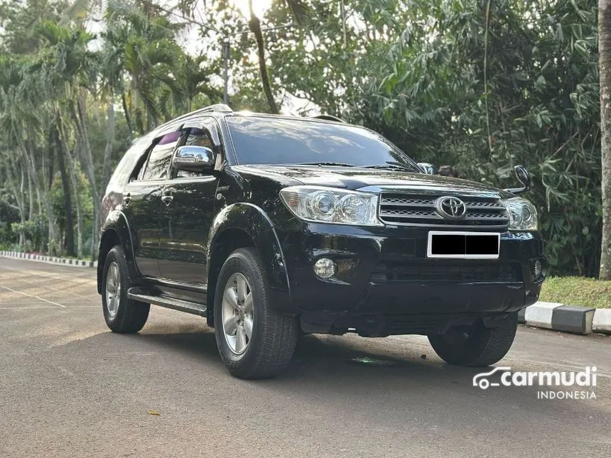 2011 Toyota Fortuner G Lux SUV