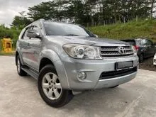 2011 Toyota Fortuner 2.5 G SUV