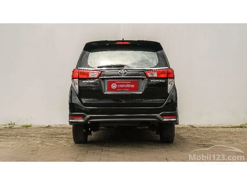 2022 Toyota Kijang Innova Venturer MPV