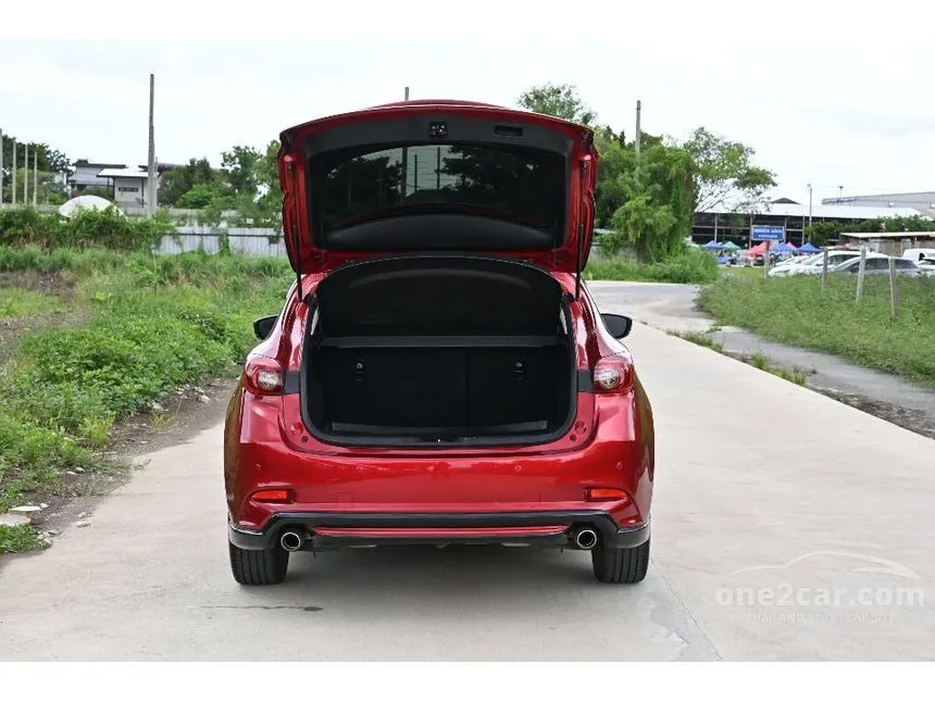 2019 Mazda 3 S Sports Hatchback