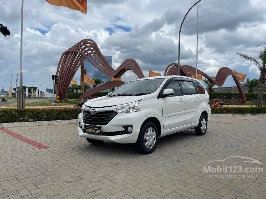 Jual Mobil Daihatsu Xenia 2017 R 1.3 di Banten Automatic MPV Putih Rp 131.000.000