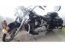 Harley Davidson Dyna 1.7 Street Bob 1.7 Manual Others hitam 2014