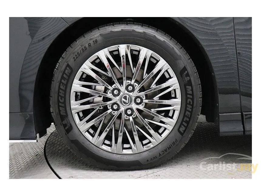 2024 Lexus LM 500h Version L 6 Seater MPV