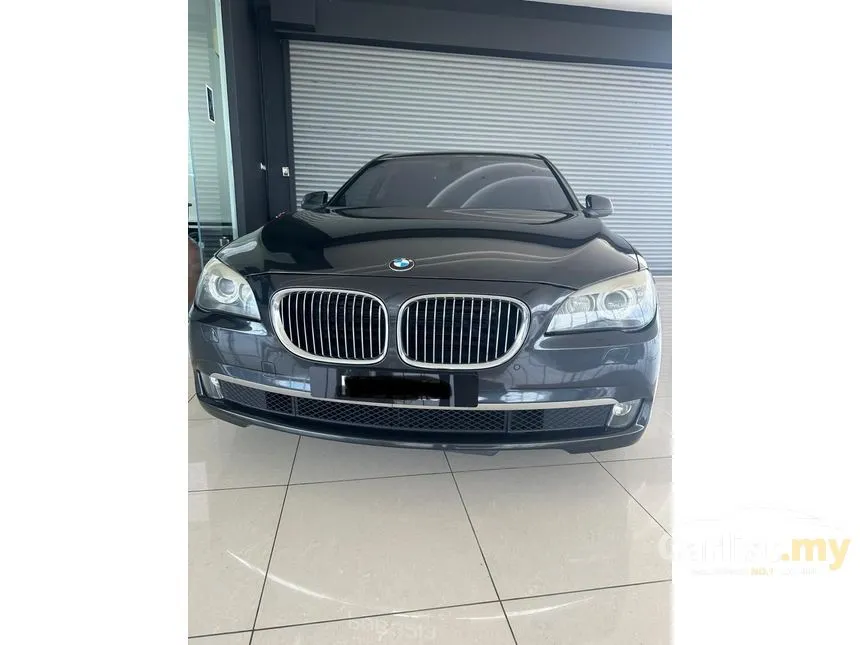 2012 BMW 730Li Sedan