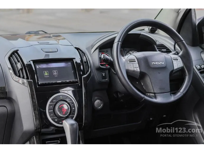 2015 Isuzu MU-X SUV