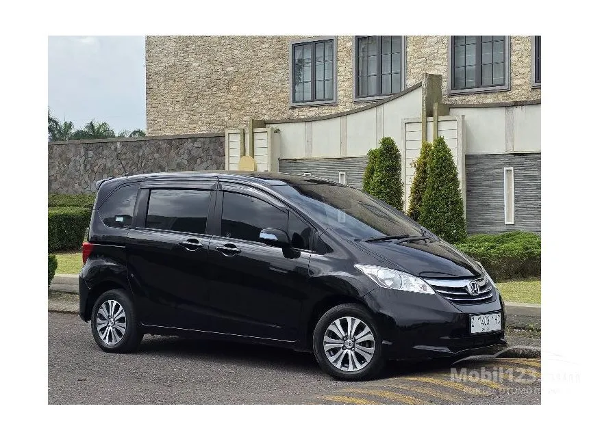 2013 Honda Freed S MPV