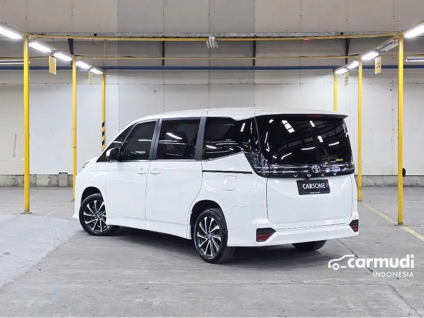 2024 Toyota Voxy (Premium Color) MPV