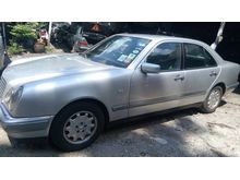 1998 Mercedes-Benz E240 2.4 Elegance Sedan