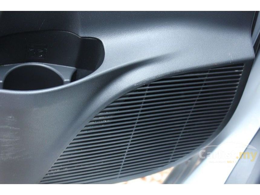 Perodua Axia 2016 E 1.0 in Johor Manual Hatchback Silver 