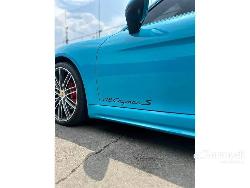 2017 Porsche 718 Cayman S Coupe