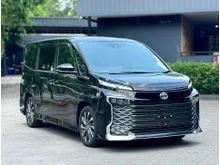 2022 Toyota Voxy 2.0 S-Z MPV / 11K KM ONLY