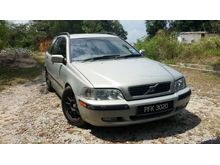 2001 Volvo V40 1.9 Wagon (A)