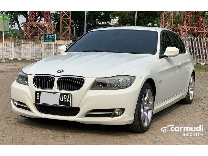 2011 BMW 320i Sedan