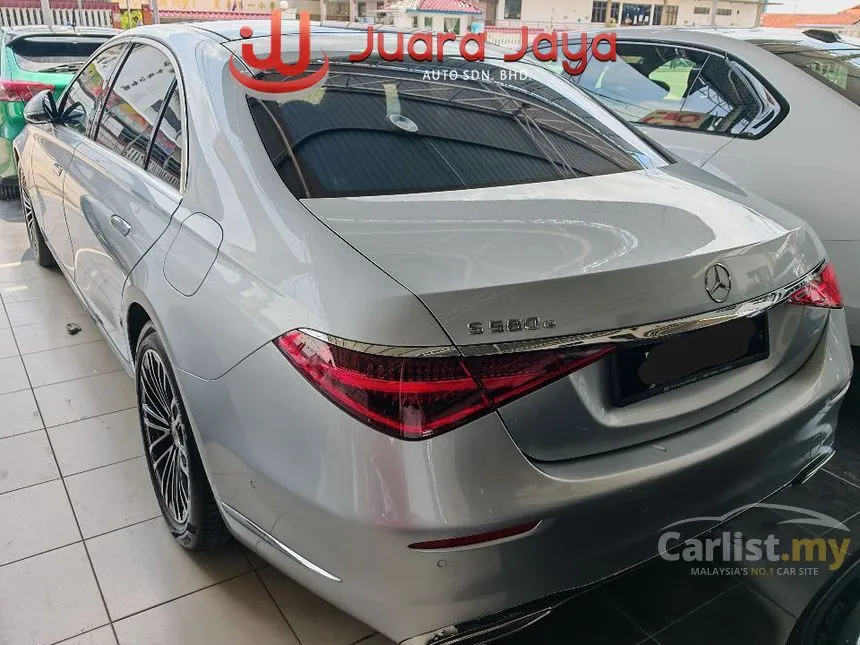 2022 Mercedes-Benz S580e Sedan