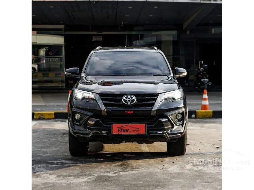 Jual Mobil Toyota Fortuner 2020 TRD 2.4 di Jawa Barat Automatic SUV Hitam Rp 410.000.000
