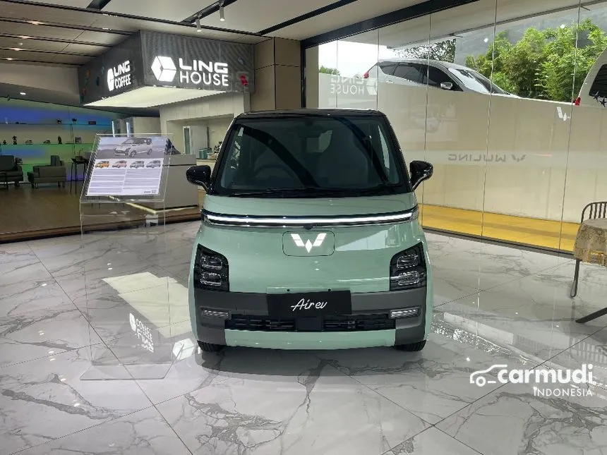 2024 Wuling EV Air ev Lite Long Range Hatchback