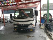 2012 Hino WU300R 4.0 Lorry