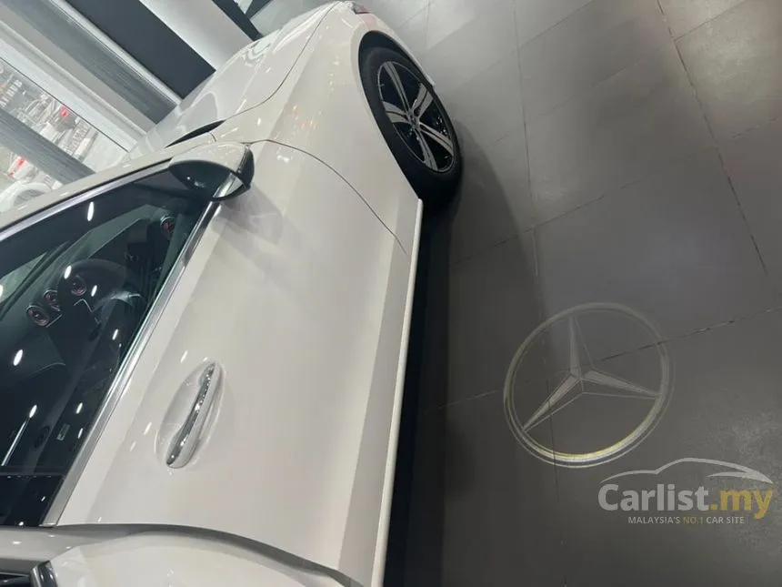 2025 Mercedes-Benz C200 Avantgarde Sedan