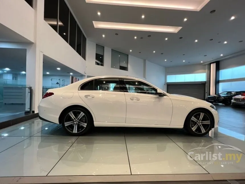 2025 Mercedes-Benz C200 Avantgarde Sedan