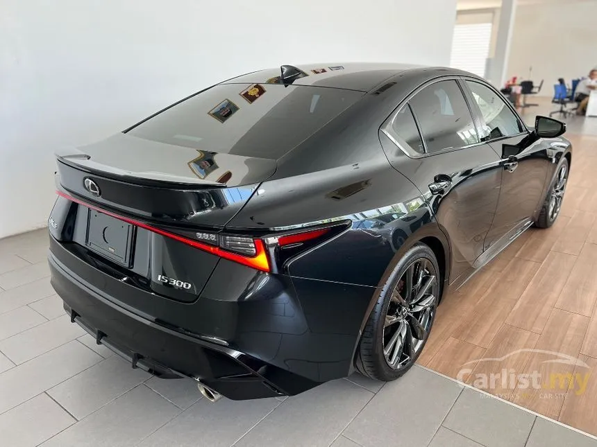 2022 Lexus IS 300 F Sport Sedan