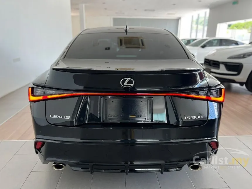 2022 Lexus IS 300 F Sport Sedan