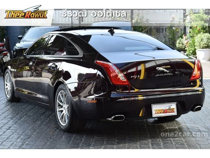 2014 Jaguar XJ Premium Luxury Sedan