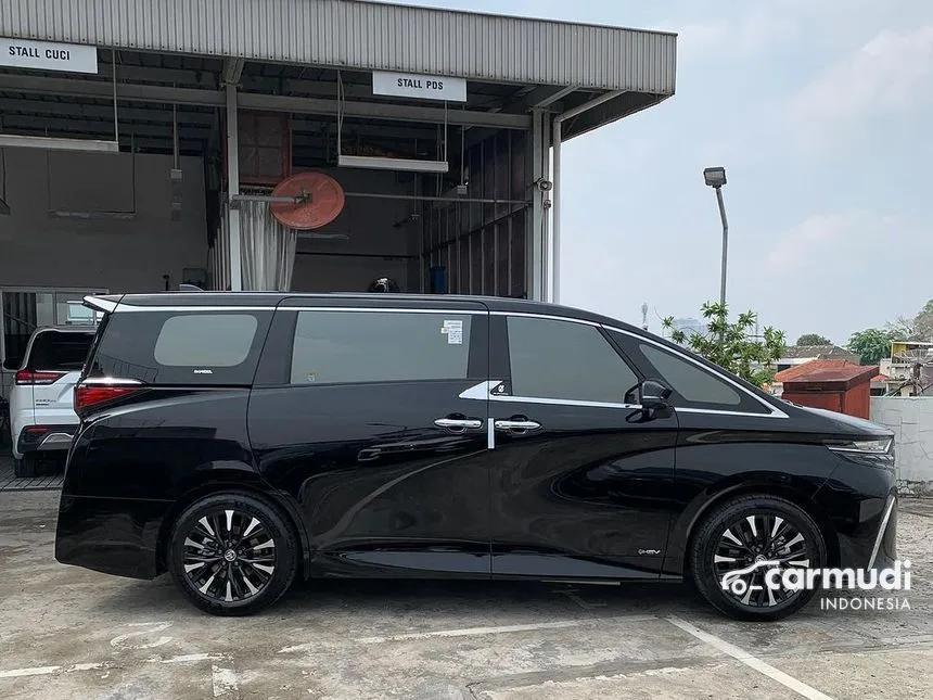 2024 Toyota Alphard HEV MPV