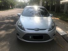 WTS: Ford Fiesta 1.4 AT Trendy 2011 Silver Metalik, Jual Murah