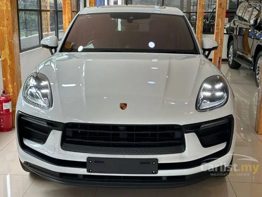 2022 Porsche Macan SUV