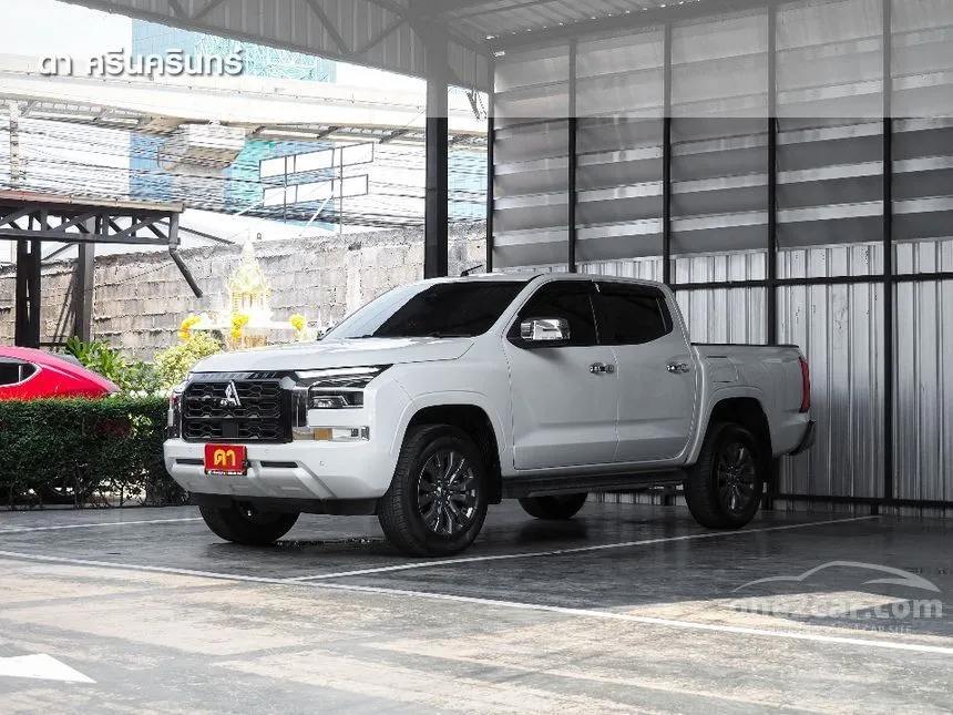 2025 Mitsubishi TRITON Plus Ultra Double Cab Pickup