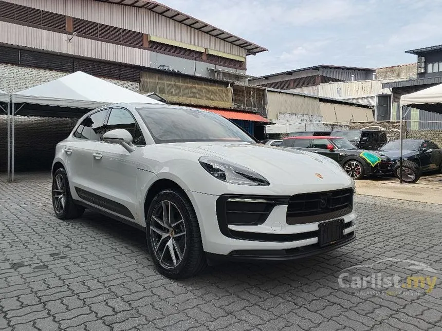 2023 Porsche Macan SUV