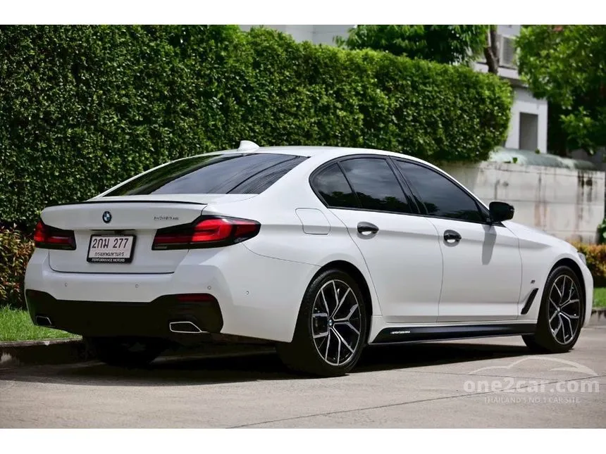 2021 BMW 530e M Sport Sedan