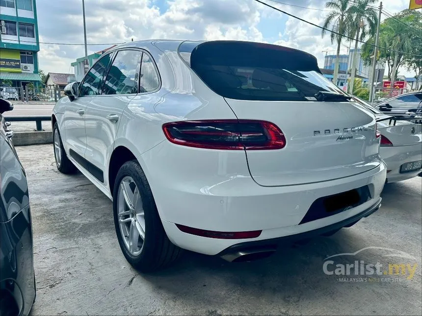 2016 Porsche Macan SUV
