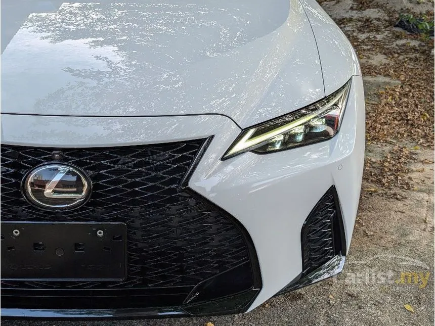 2022 Lexus IS 300 F Sport Sedan