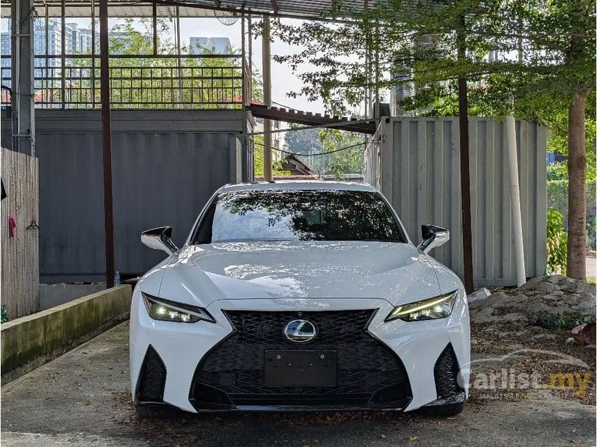 2022 Lexus IS 300 F Sport Sedan