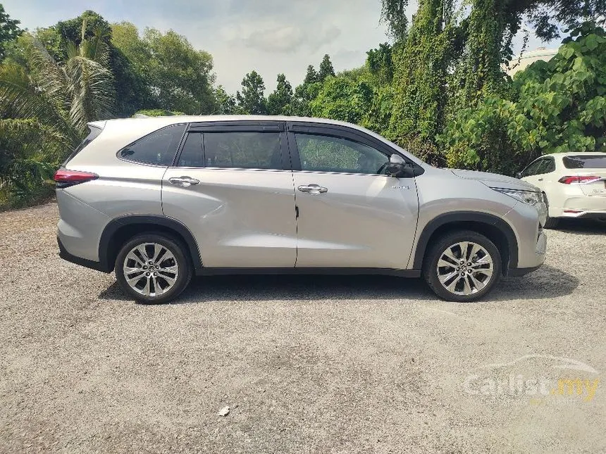 2023 Toyota Innova Zenix V Hybrid MPV