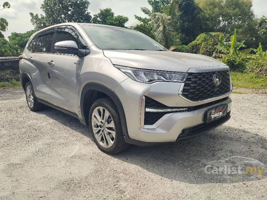 2023 Toyota Innova Zenix V Hybrid MPV