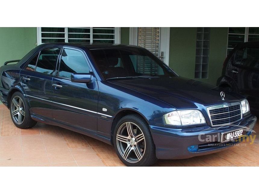 2000 Mercedes-Benz C230 Sedan