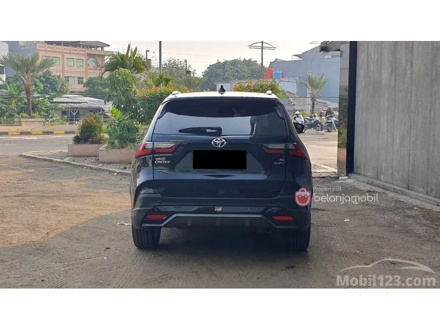2023 Toyota Yaris Cross S HV (Premium colour) SUV