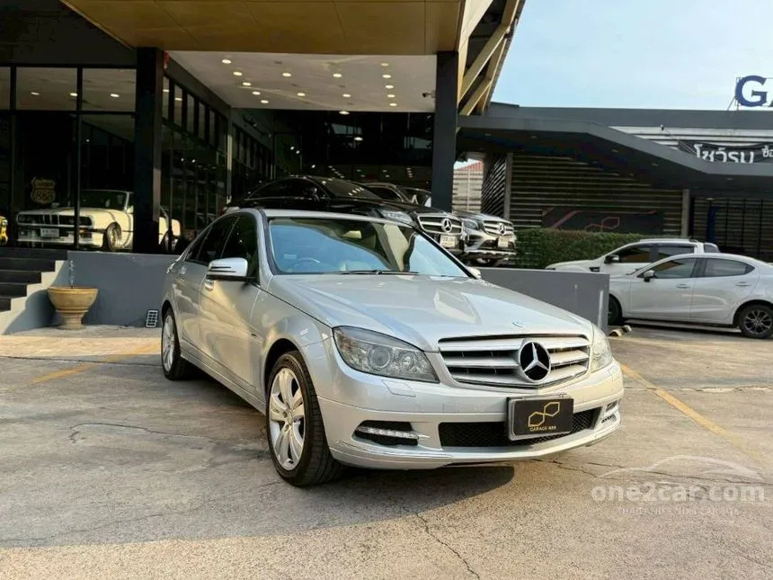 2010 Mercedes-Benz C200 CGI BlueEFFICIENCY Sedan