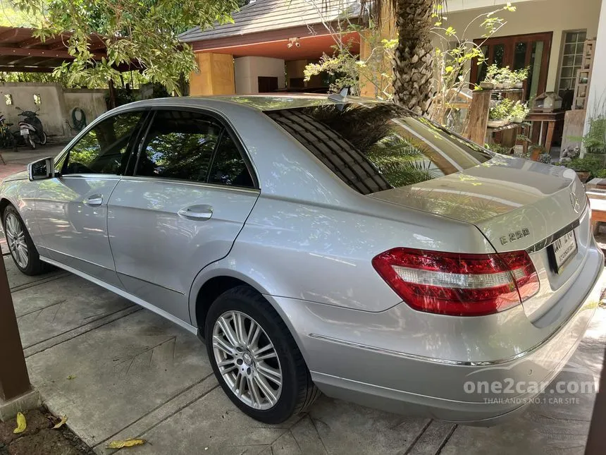 2011 Mercedes-Benz E250 Elegance CDI BlueEFFICIENCY Sedan