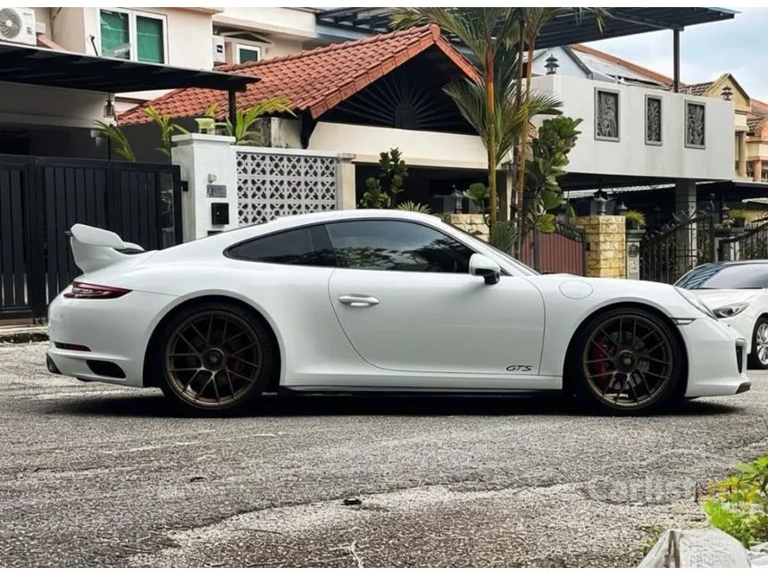 2018 Porsche 911 Carrera GTS Coupe