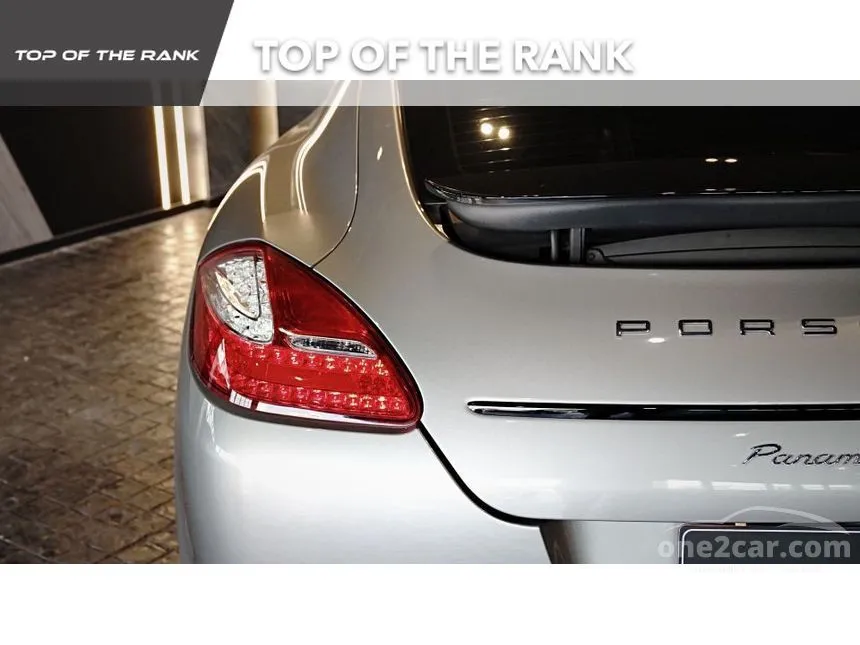 2012 Porsche Panamera V6 Sedan