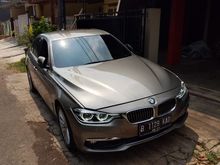 LOW KM! MEWAH DAN CANTIK WARNA FAVORIT BMW Astra 2018 BMW 320i 2,0 Luxury Sedan