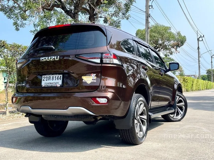 2022 Isuzu MU-X Ultimate SUV