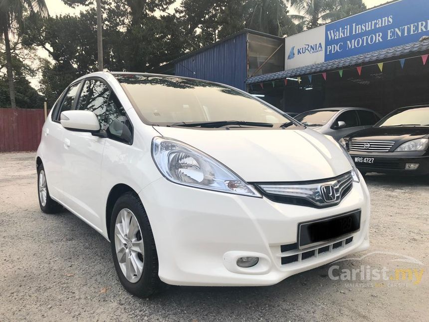 Honda Jazz 2013 Hybrid 1 3 In Selangor Automatic Hatchback White For Rm 32 800 6337197 Carlist My